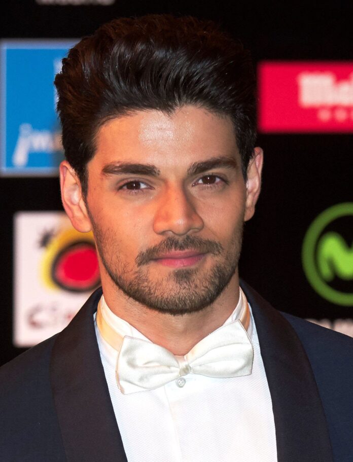 Sooraj Pancholi Height Weight Age And Body Statistics Biography