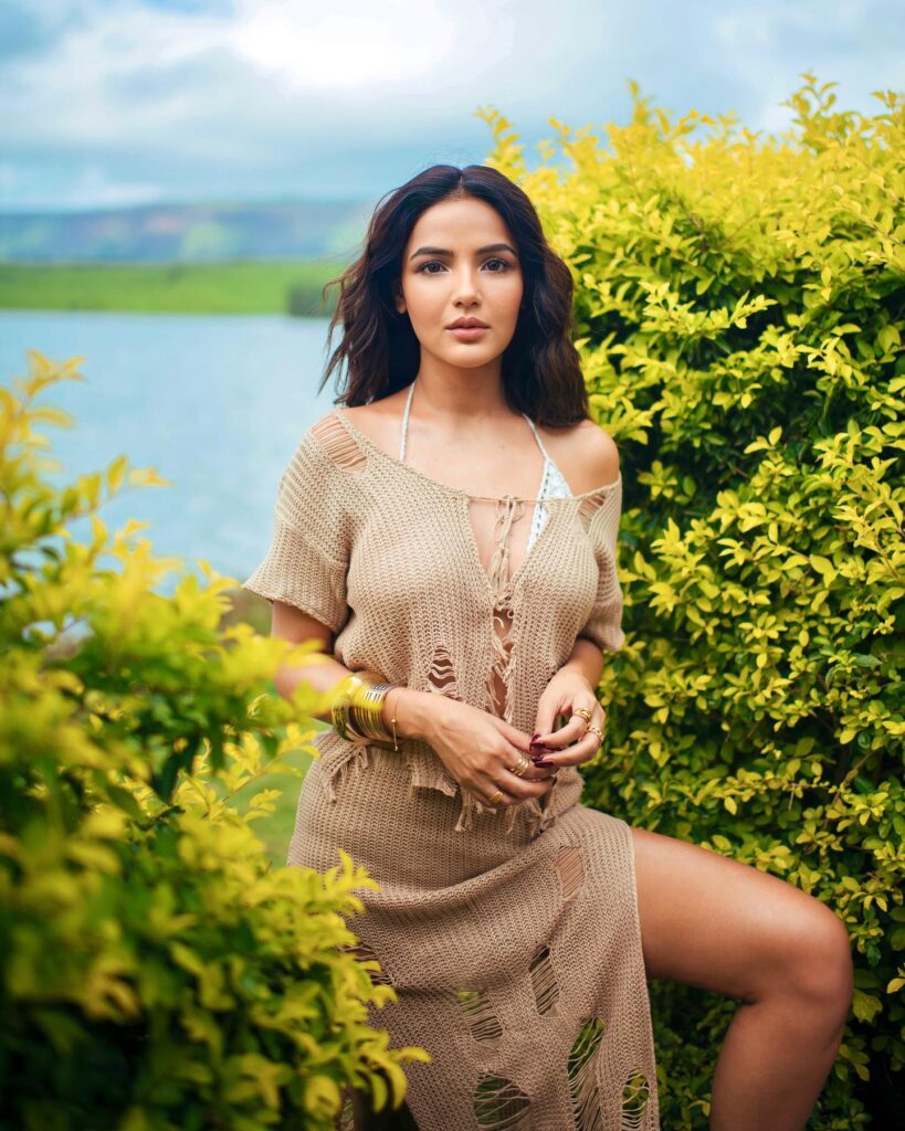 Jasmin Bhasin Age Boyfriend Husband Family Biography