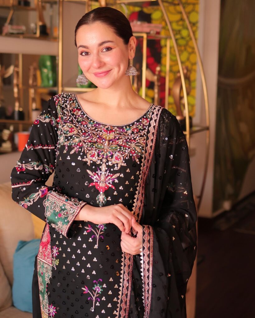 Hania Aamir Height Age Boyfriend Family Biography